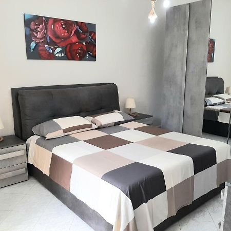La Casa Di Nino Villa Portici Buitenkant foto